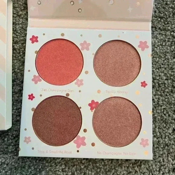 NWT Beauty Bakerie Blush Highlighter Palette - Picture 3 of 4